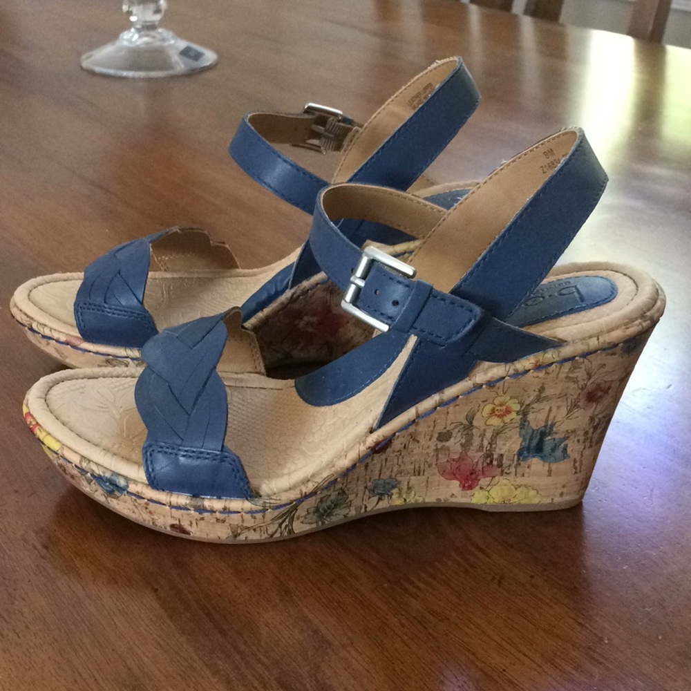 SALE! NEW Floral b.o.c. Wedge Heels Blue ❤️